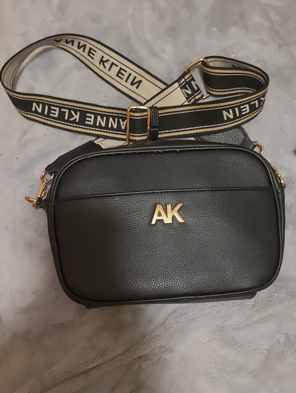 Anne Klein Black Pebbled Crossbody with Branded Strap. Needs Cleaning Inside